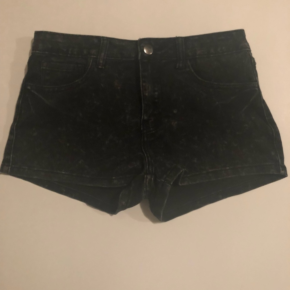 Black Forever 21 Shorts